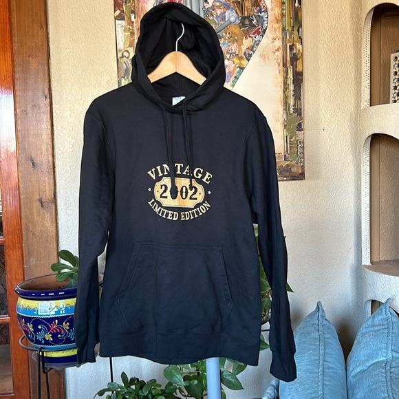 Black men’s hoodie. Size M. NWOT - Picture 3 of 3